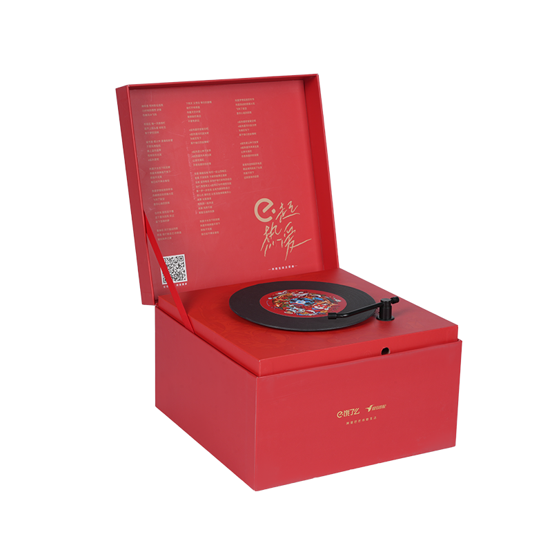 Pevná otočná hracia skrinka v tvare knihy s prázdninovou tematikou