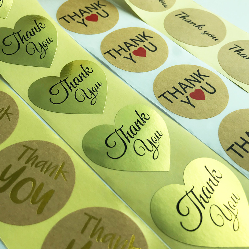 Lepiaca etiketa z natieraného papiera